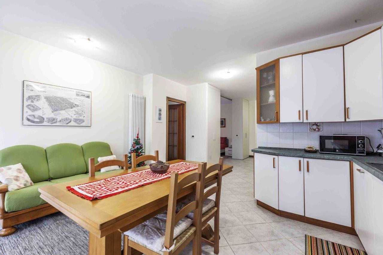 Casa Alpina - Appartamento アオスタ エクステリア 写真