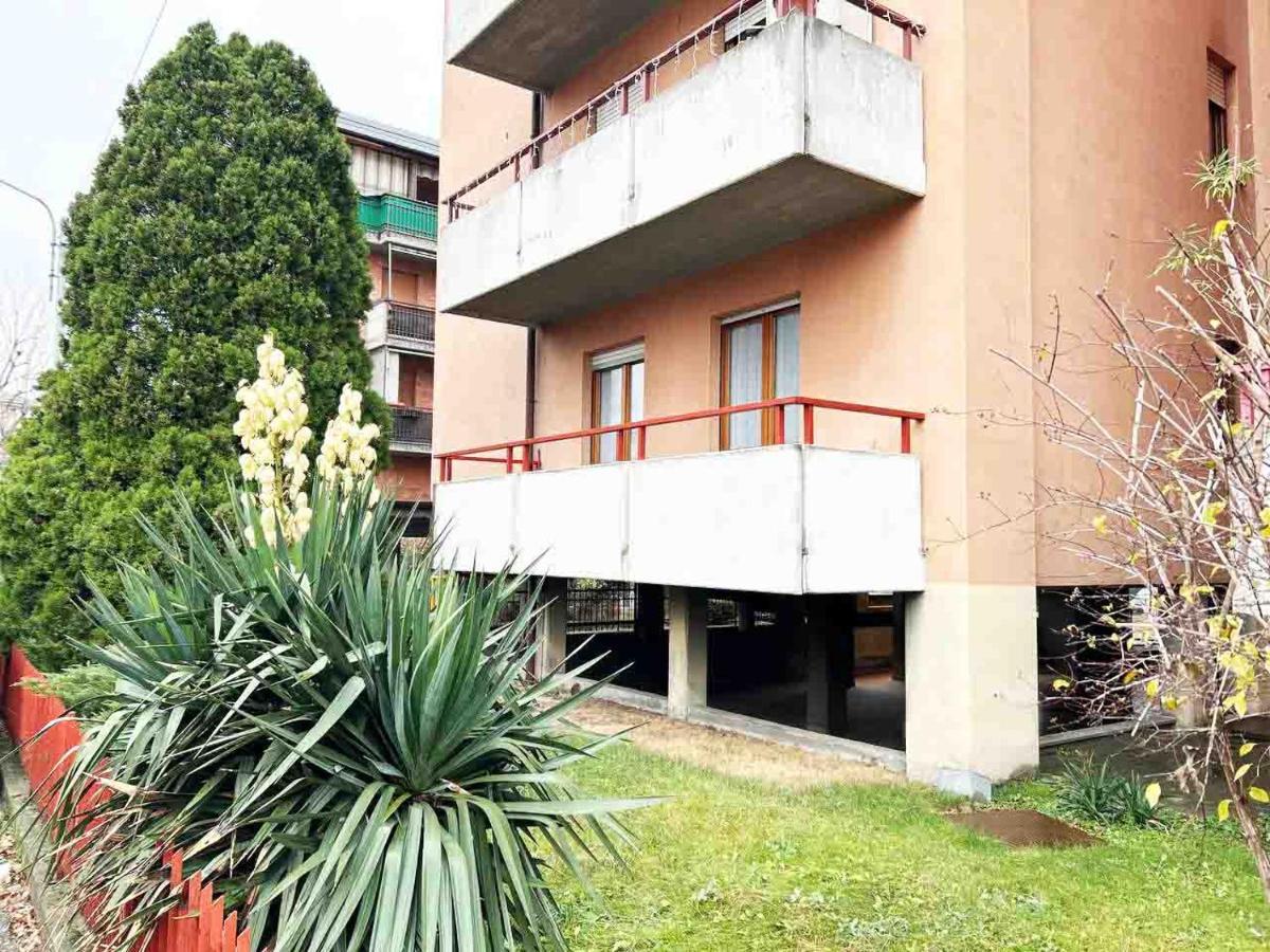 Casa Alpina - Appartamento アオスタ エクステリア 写真